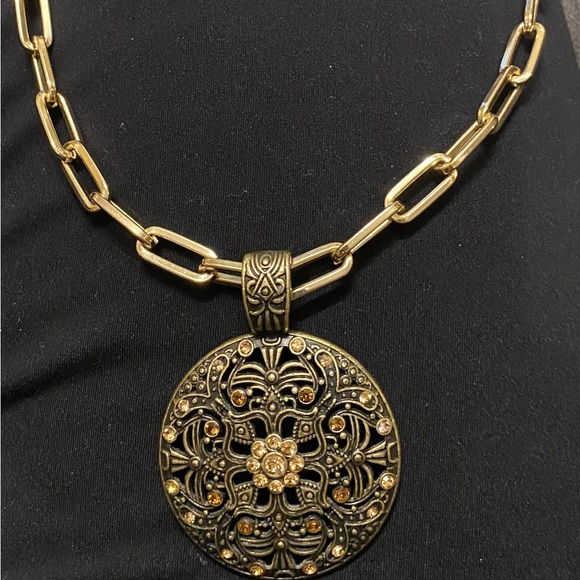 Lia Sophia Jewelry - Elegant Gold Pendant Necklace